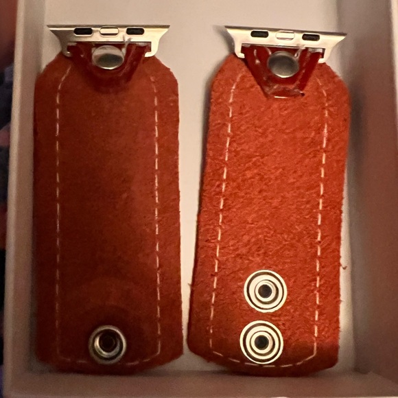 ♥️Patent red leather Apple Watch bow band - Picture 2 of 4